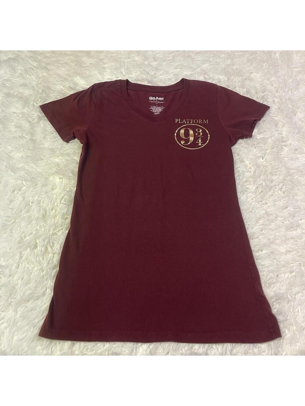 Women's Burgundy Harry Potter V-Neck  T-Shirt Platform 9 3/4 Size L